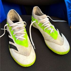 USED- Men's Adidas Predator Accuracy.3 indoor shoes green white Size 8.5